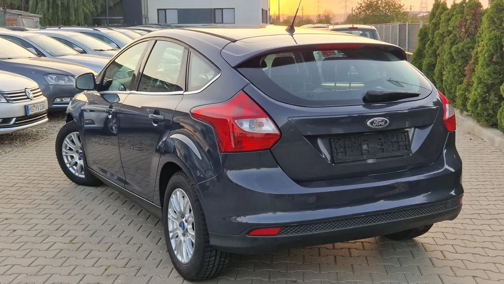 Ford Focus 1.6 mpi 2011 Model TITANIUM