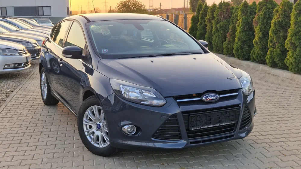 Ford Focus 1.6 mpi 2011 Model TITANIUM